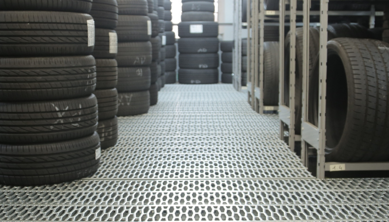 Truck and equipment tires stock